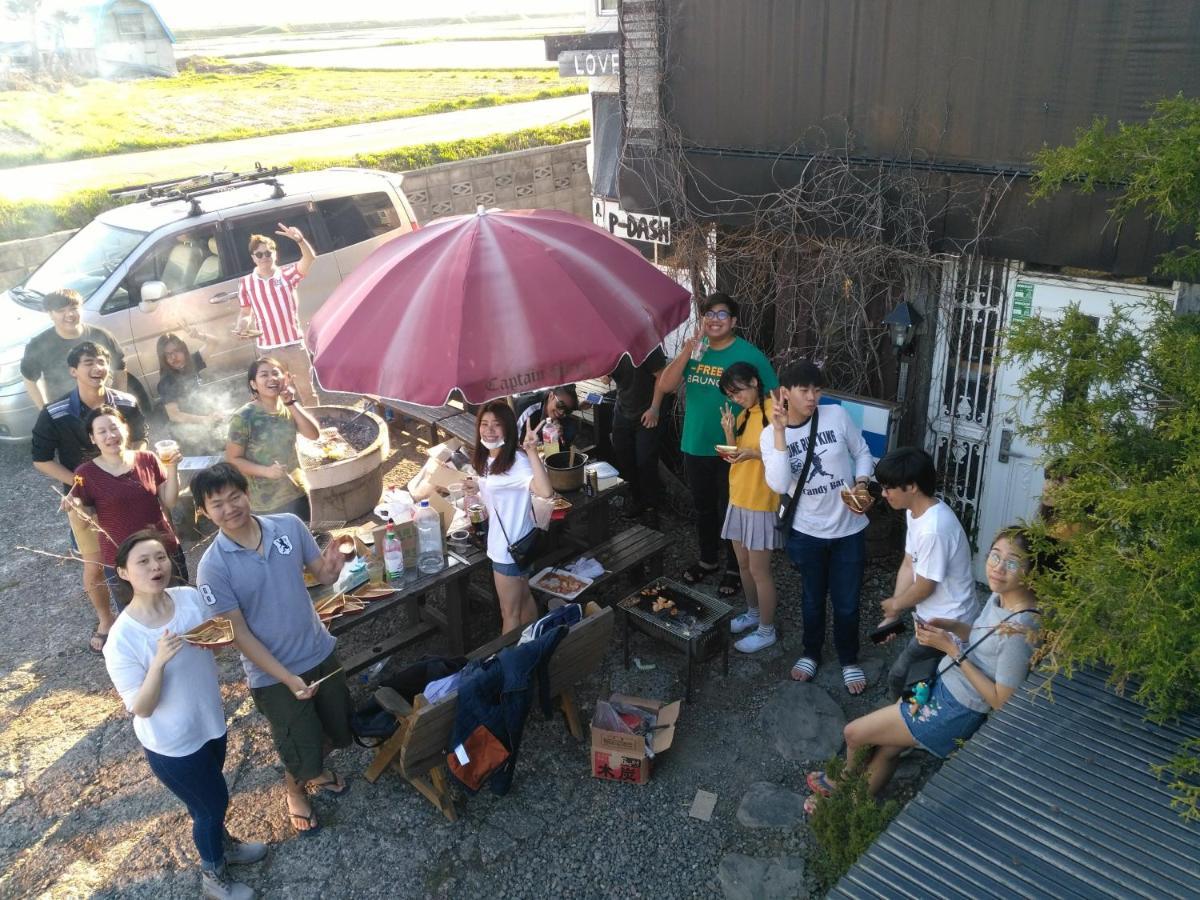 P-Dash Garden Backpackers Higashikawa Exterior photo